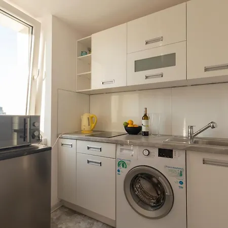 Ac And Fast Wifi Modern Big Emilii Plater 55 Apartment