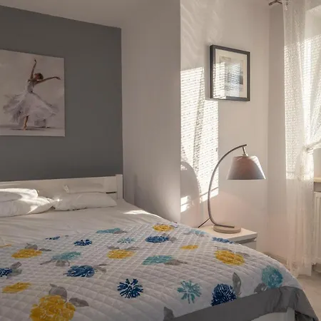 Ac And Fast Wifi Modern Big Emilii Plater 55 Warsaw