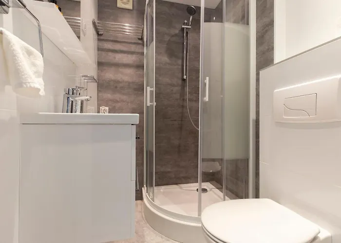 Ac And Fast Wifi Modern Big Emilii Plater 55 Apartment Warsaw