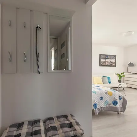 Ac And Fast Wifi Modern Big Emilii Plater 55 ワルシャワ